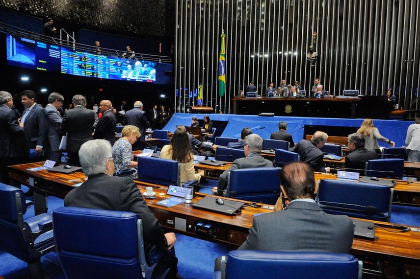 Plenário derruba portaria que limitava realização de mamografias